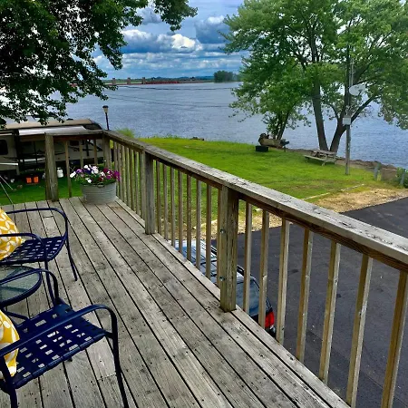 Mississippi River Cabin